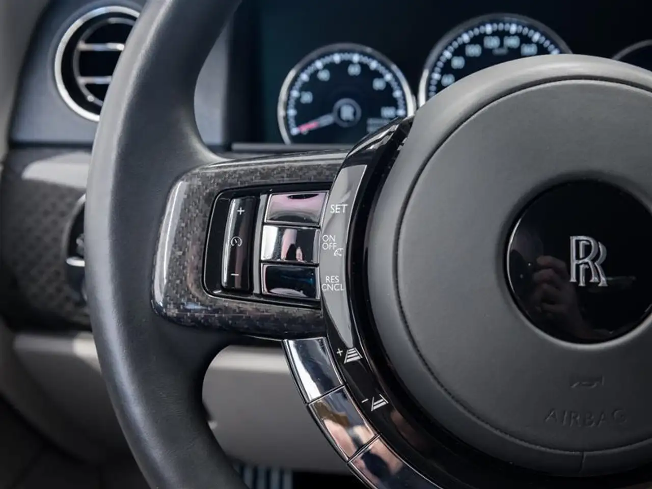 Rolls-Royce Cullinan photo Rolls-Royce Cullinan