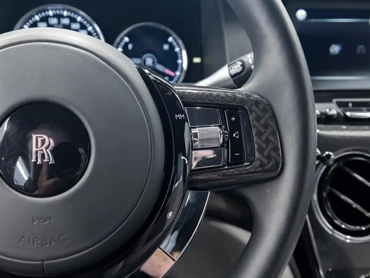 Rolls-Royce Cullinan photo Rolls-Royce Cullinan