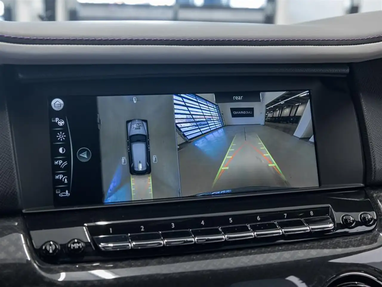 Rolls-Royce Cullinan photo Rolls-Royce Cullinan