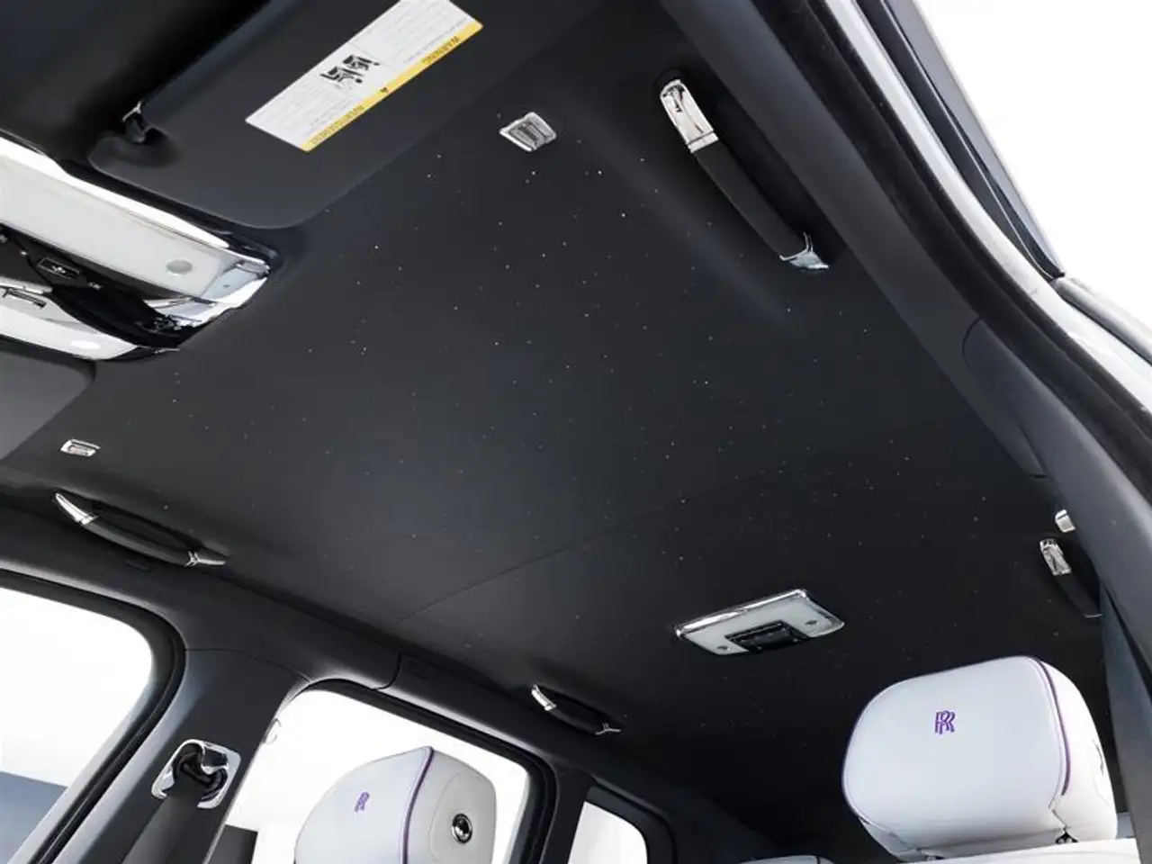 Rolls-Royce Cullinan photo Rolls-Royce Cullinan