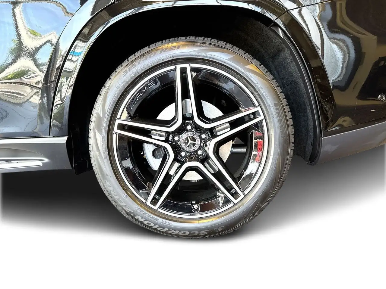 Mercedes-Benz GLS снимка Mercedes-Benz GLS
