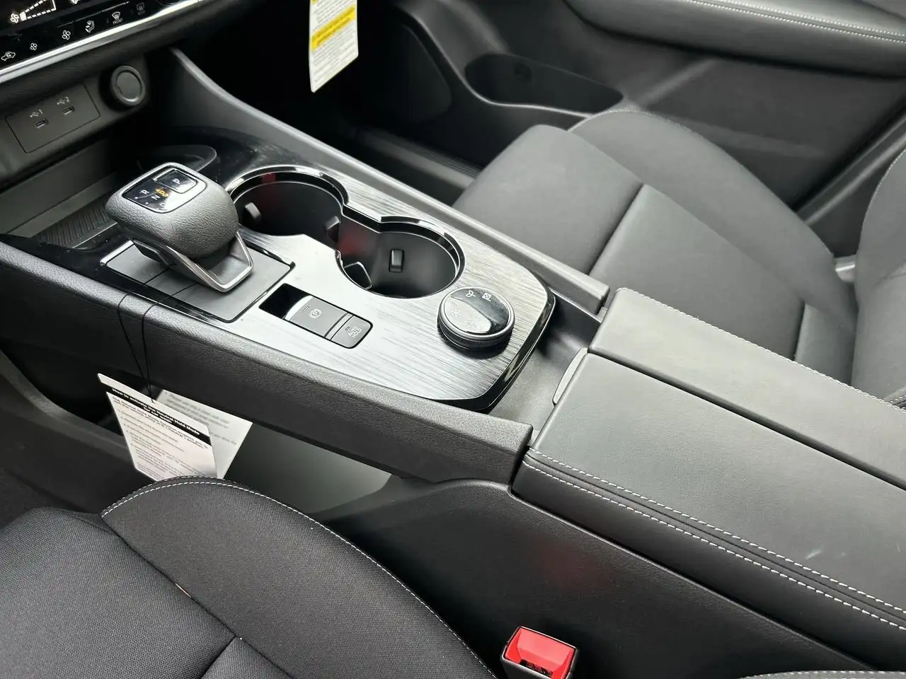 Nissan Rogue fotografie Nissan Rogue