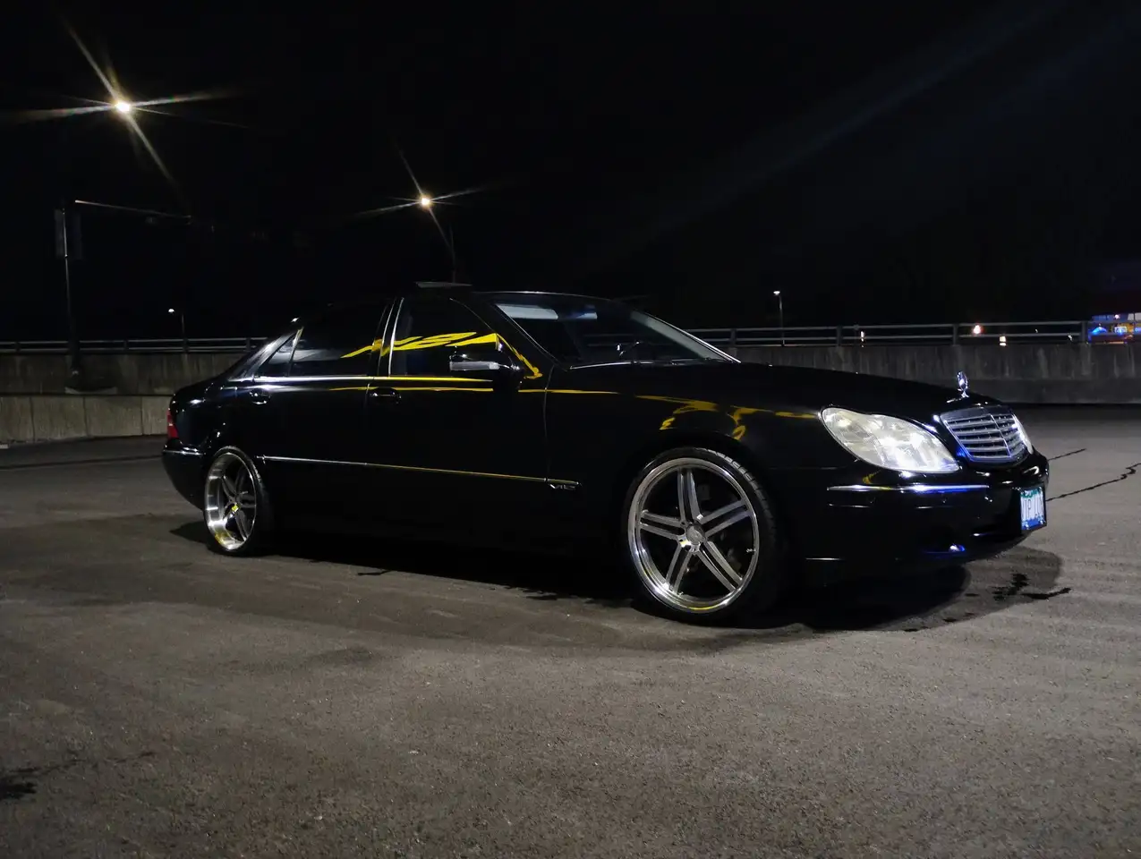 Mercedes-Benz S-Class снимка Mercedes-Benz S-Class