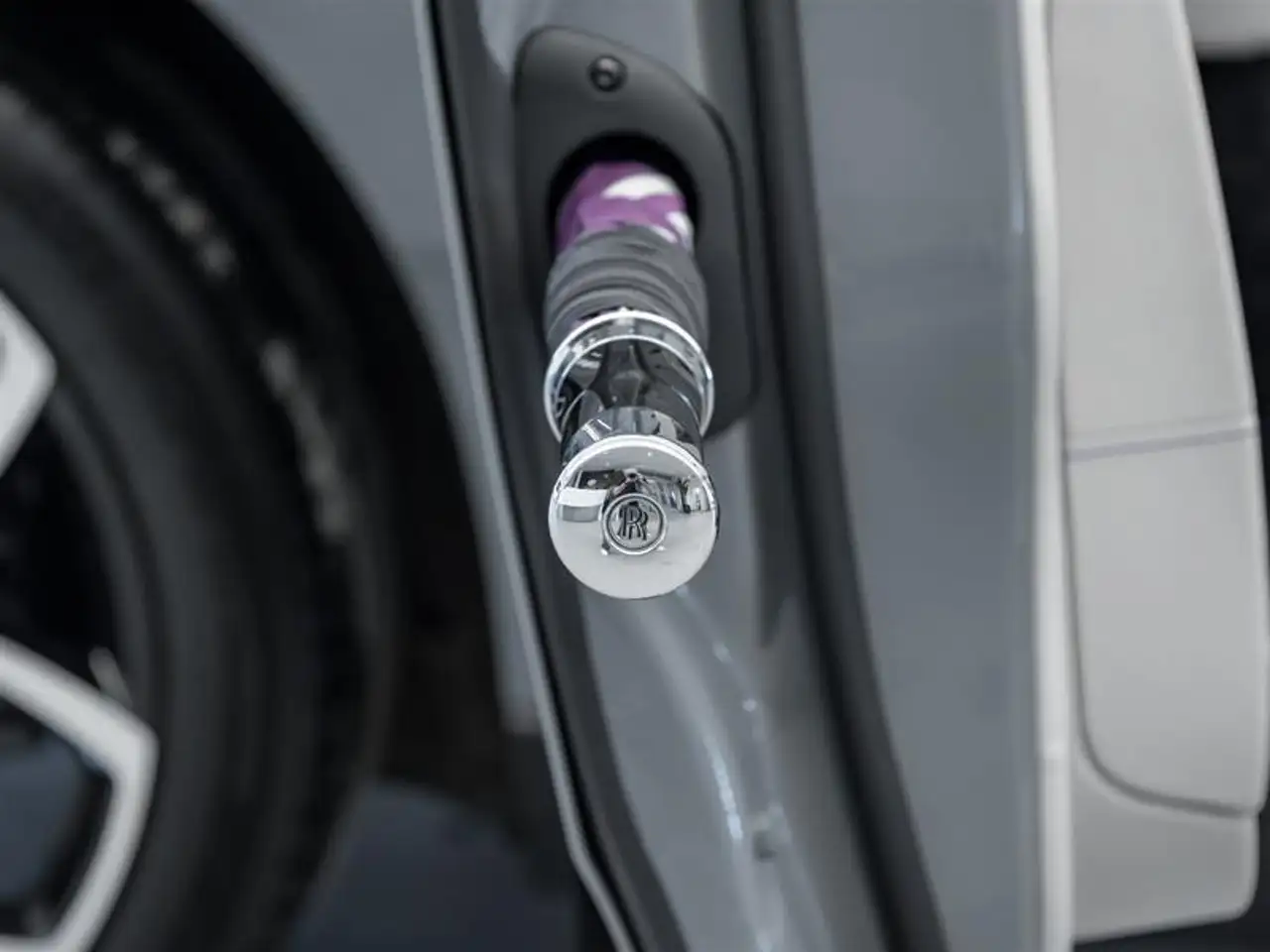 Rolls-Royce Cullinan photo Rolls-Royce Cullinan