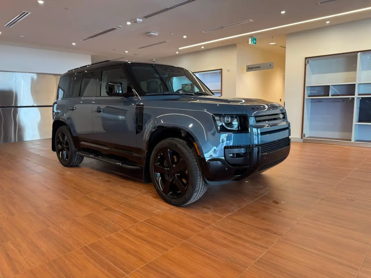 Land Rover Defender снимка Land Rover Defender