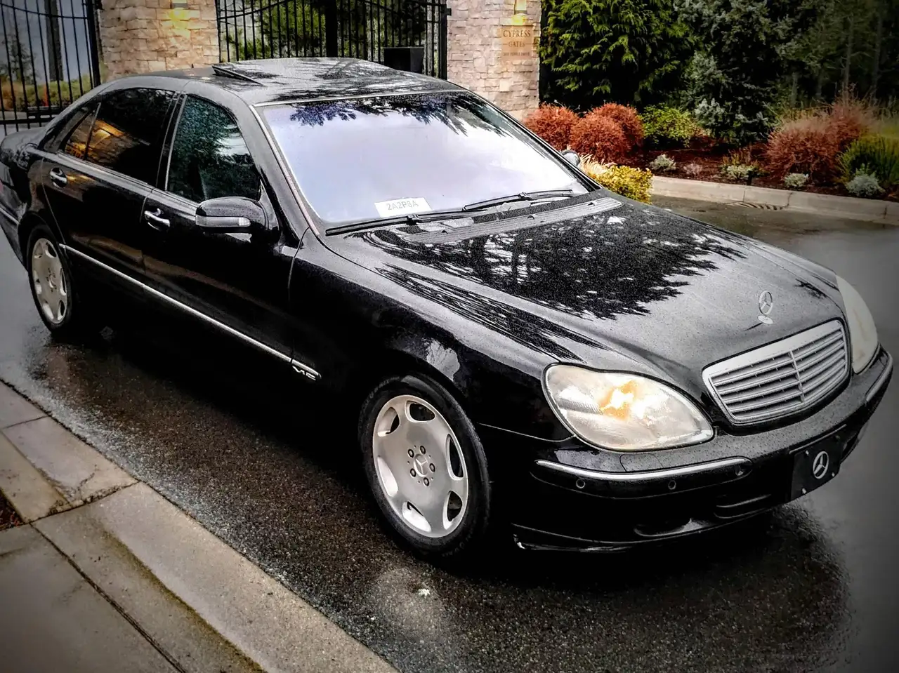 Mercedes-Benz S-Class снимка Mercedes-Benz S-Class