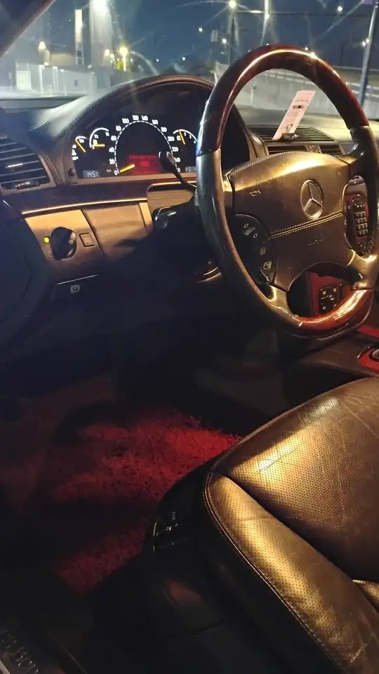 Mercedes-Benz S-Class снимка Mercedes-Benz S-Class
