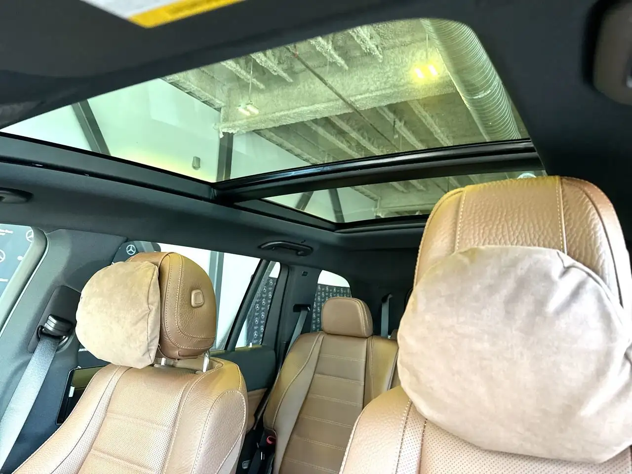 Mercedes-Benz GLS снимка Mercedes-Benz GLS