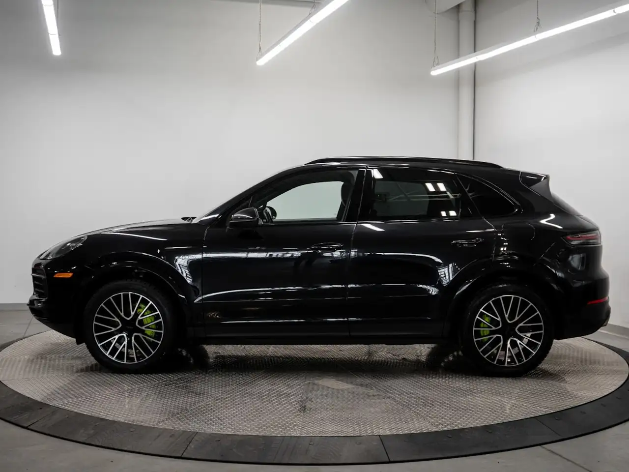 Porsche Cayenne photo Porsche Cayenne
