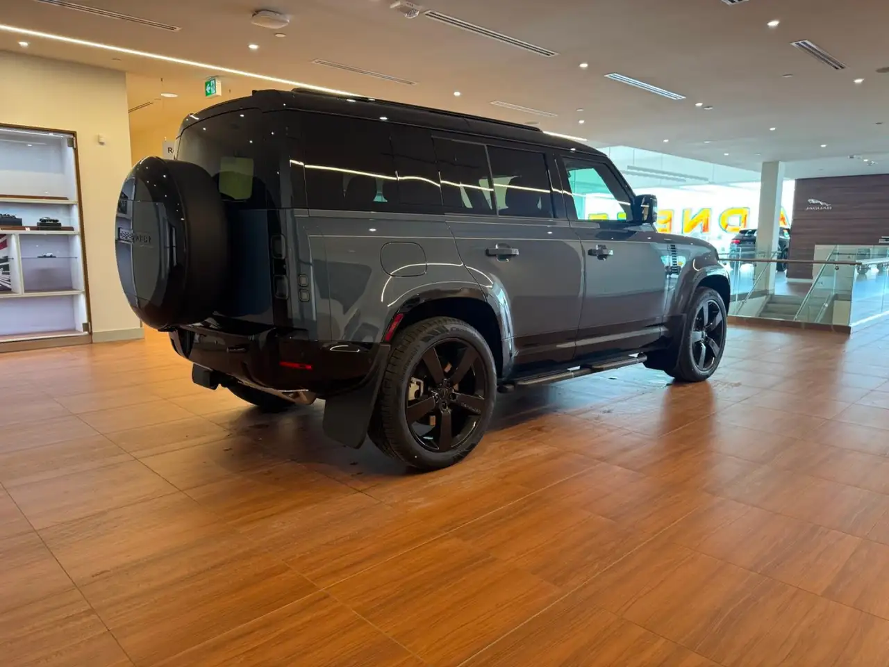 Land Rover Defender снимка Land Rover Defender