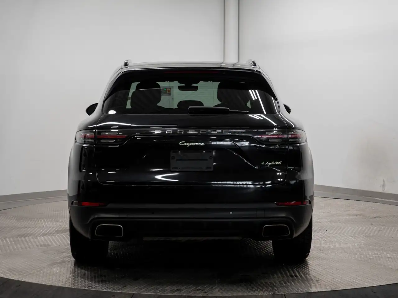 Porsche Cayenne photo Porsche Cayenne