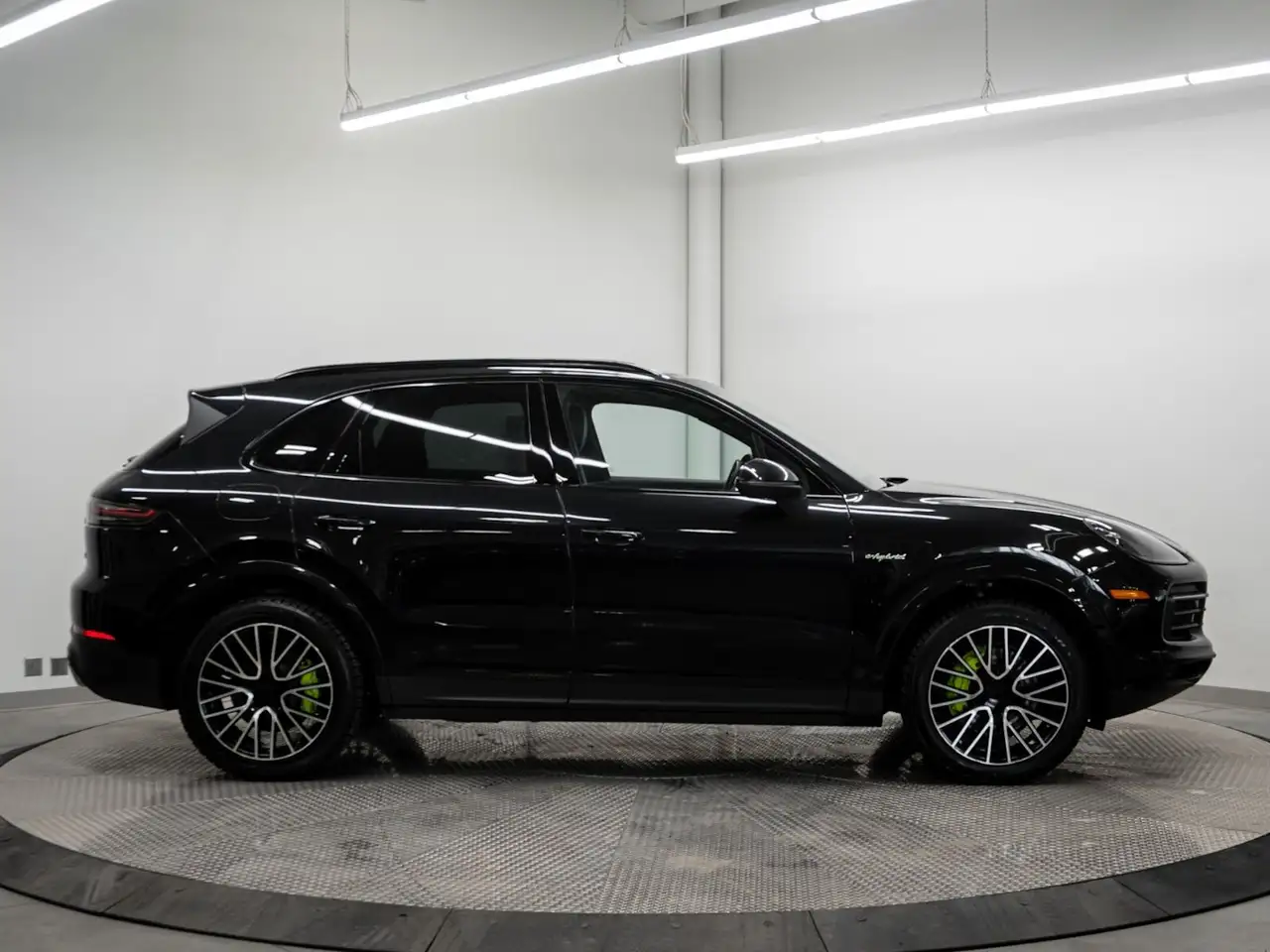 Porsche Cayenne photo Porsche Cayenne