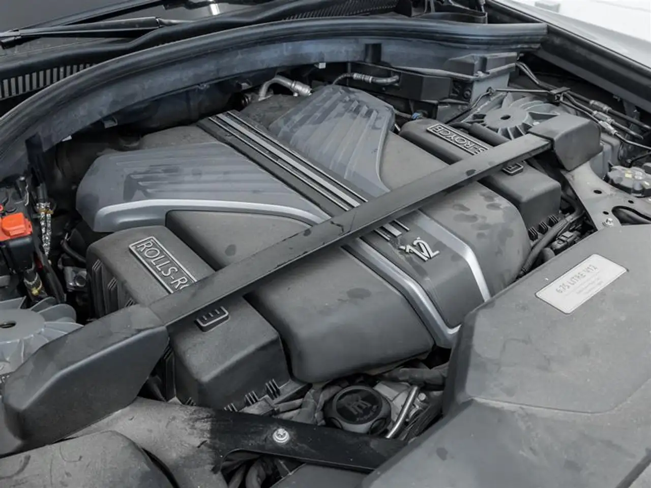 Rolls-Royce Cullinan photo Rolls-Royce Cullinan
