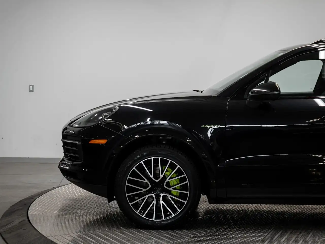 Porsche Cayenne photo Porsche Cayenne