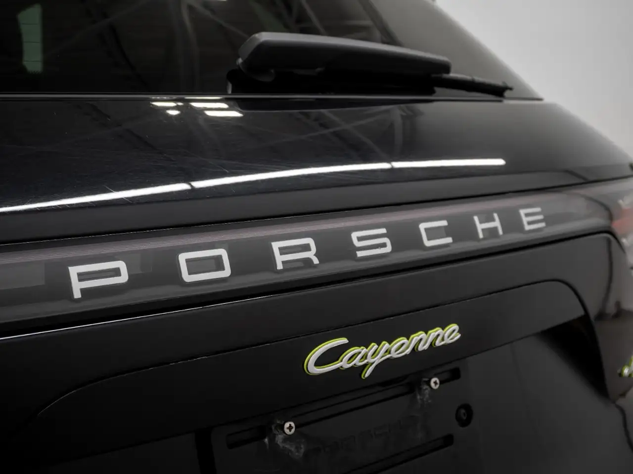 Porsche Cayenne photo Porsche Cayenne