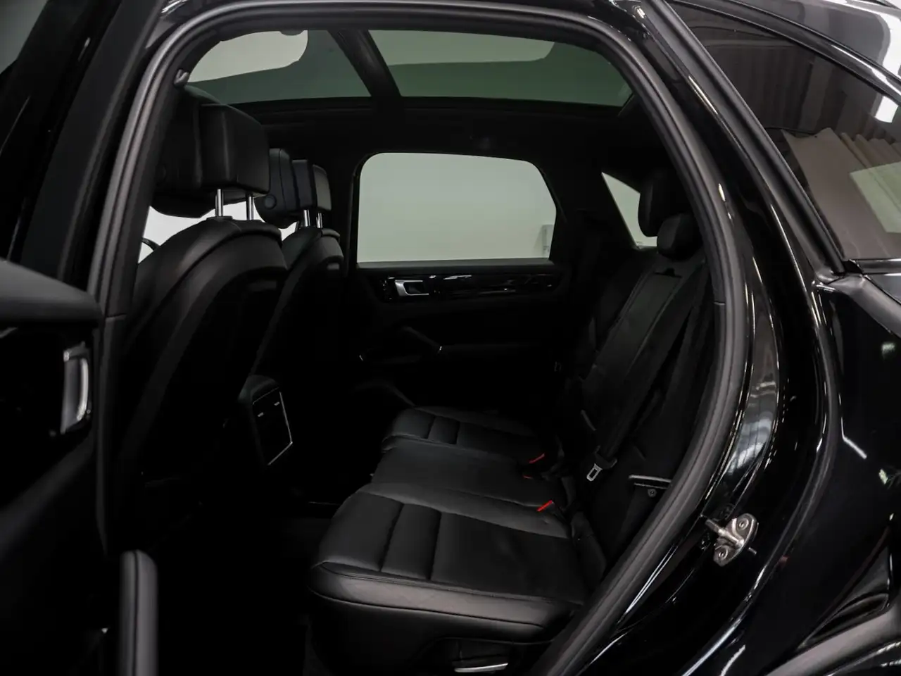Porsche Cayenne photo Porsche Cayenne