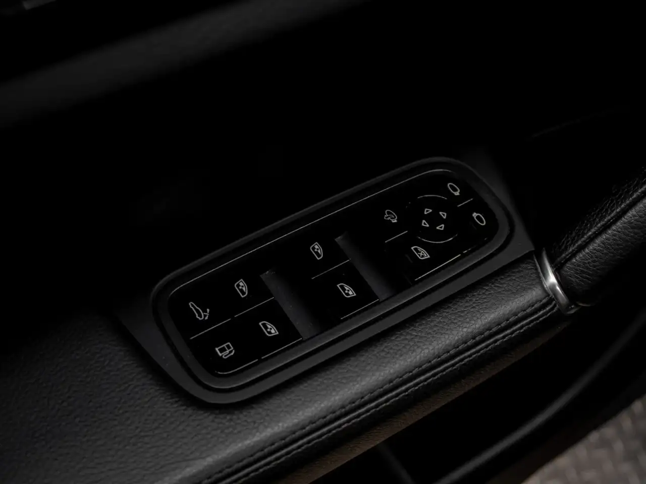 Porsche Cayenne photo Porsche Cayenne