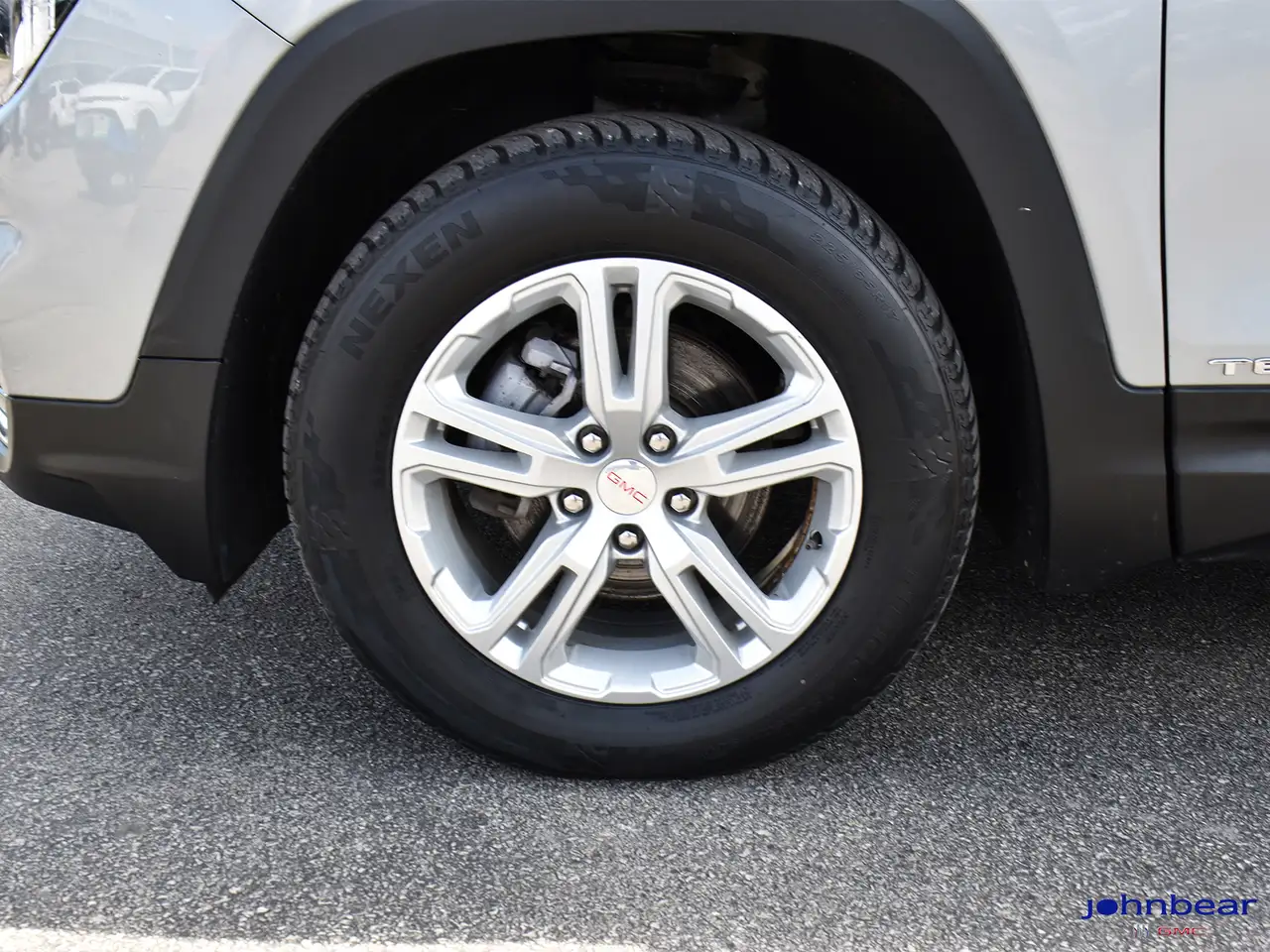 GMC Terrain photo GMC Terrain