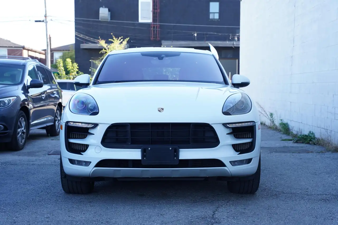 Porsche Macan photo Porsche Macan