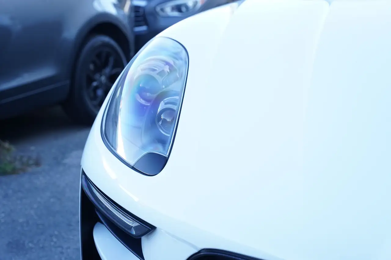 Porsche Macan photo Porsche Macan