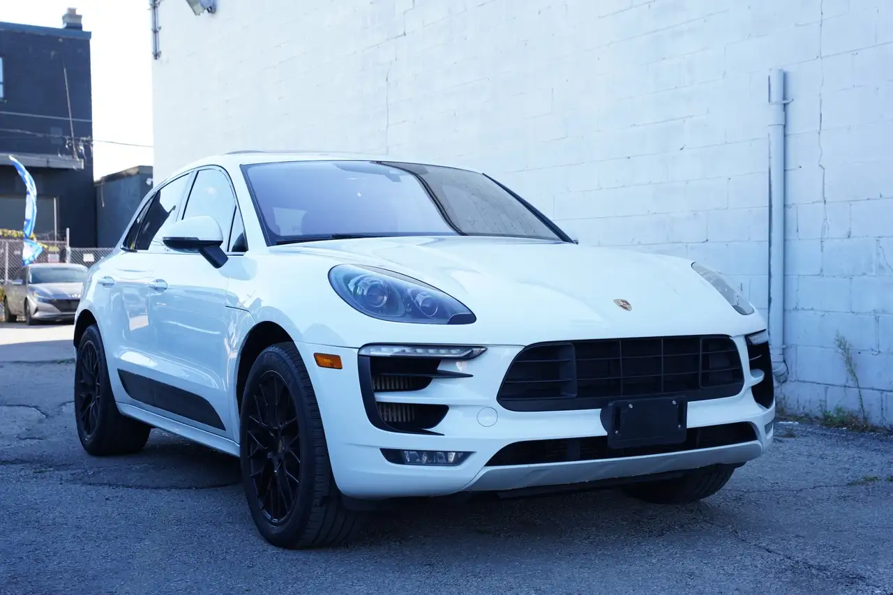 Porsche Macan photo Porsche Macan