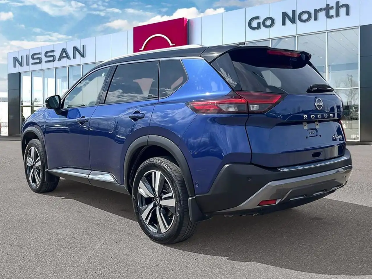 Nissan Rogue снимка Nissan Rogue