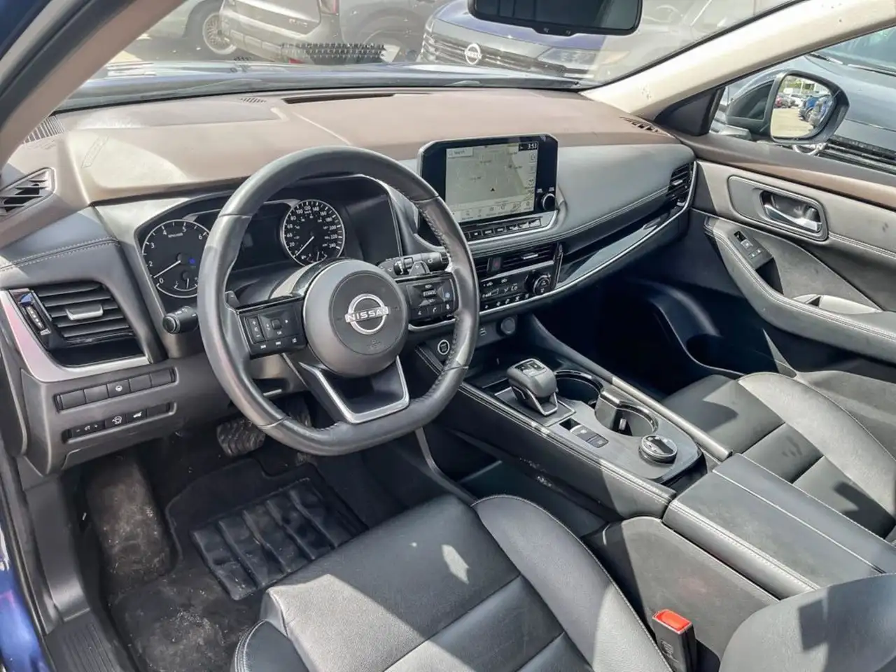 Nissan Rogue снимка Nissan Rogue