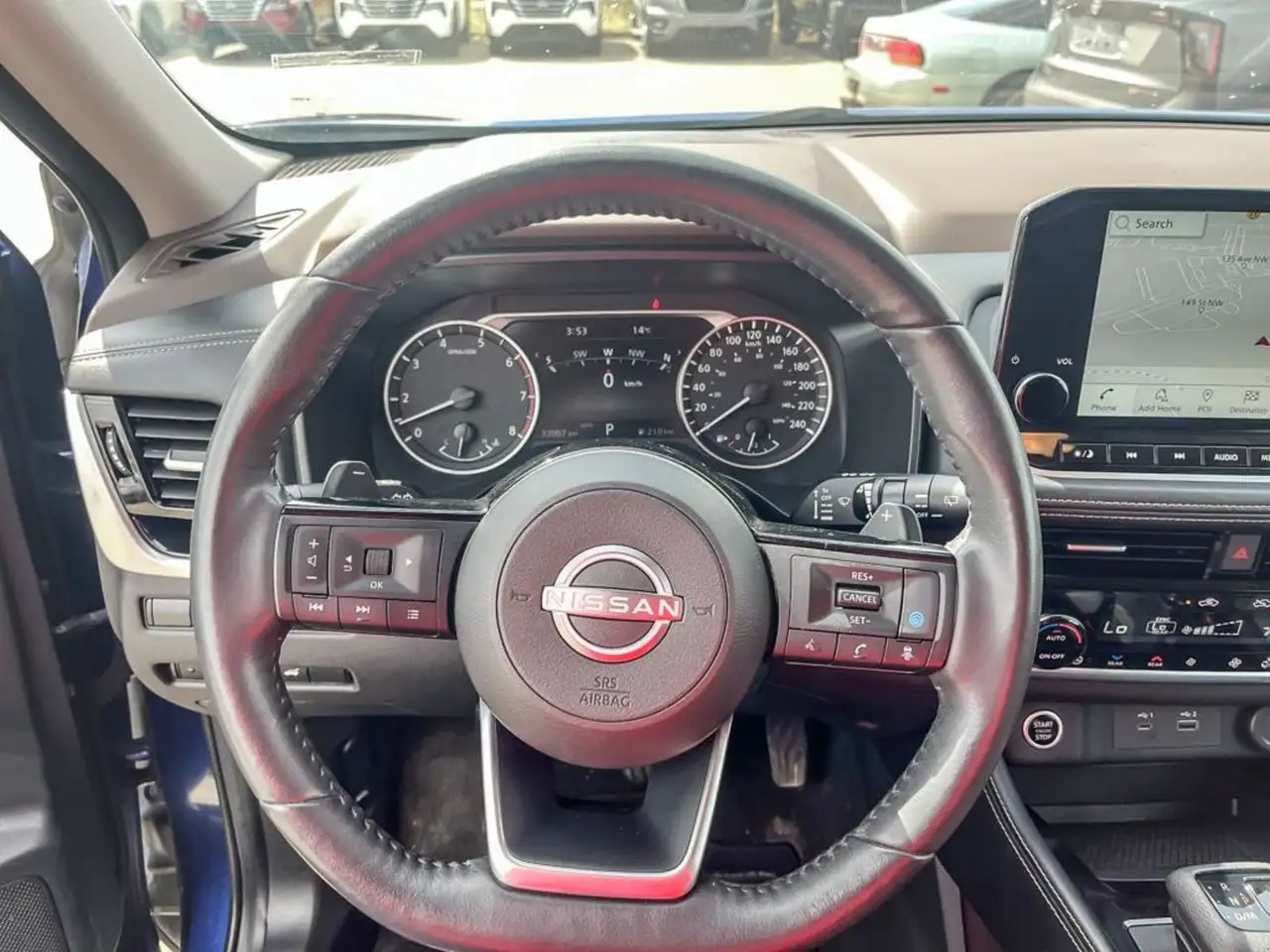 Nissan Rogue снимка Nissan Rogue