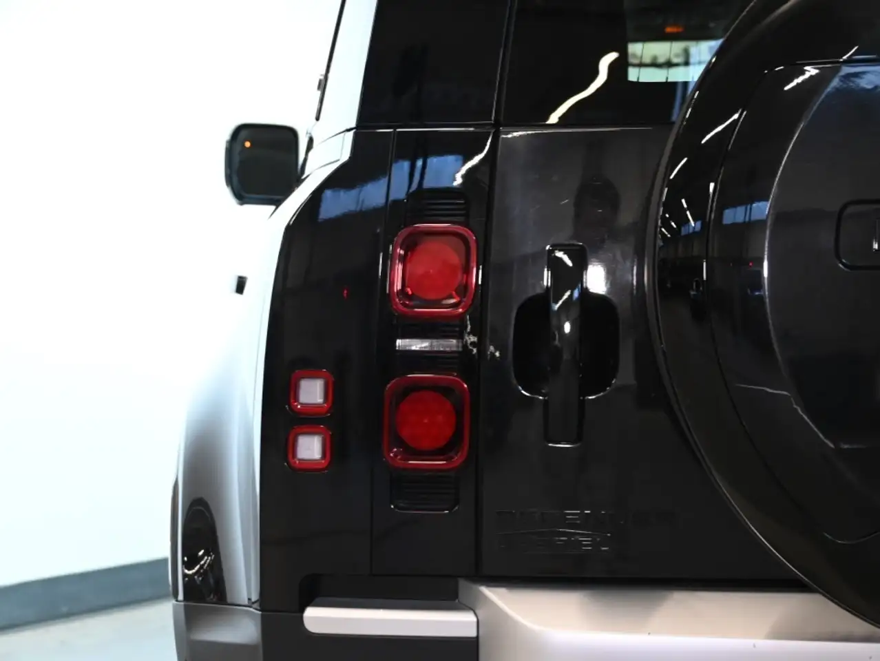 Land Rover Defender снимка Land Rover Defender