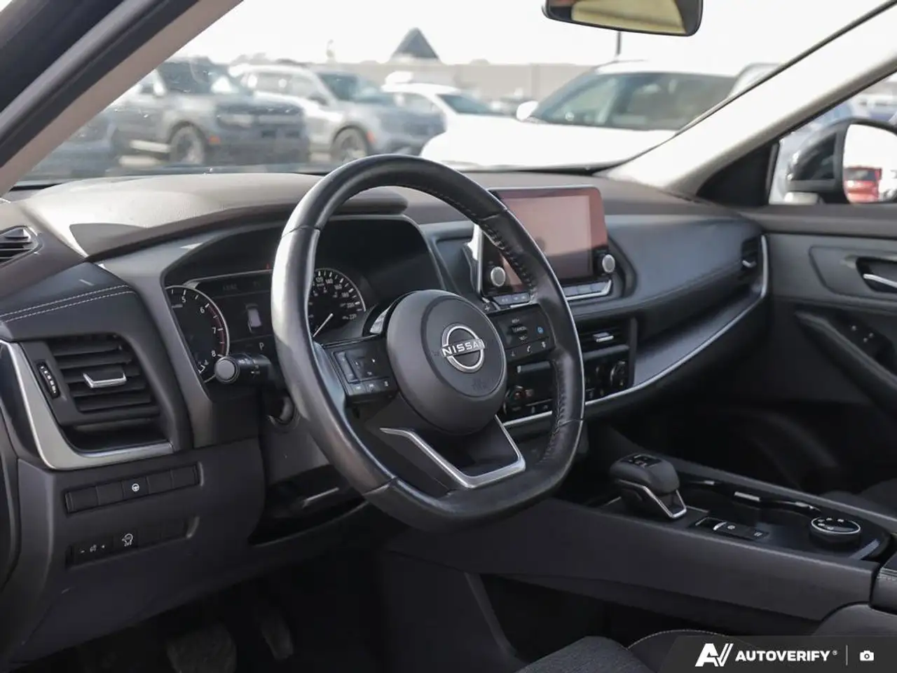 Nissan Rogue fotografie Nissan Rogue