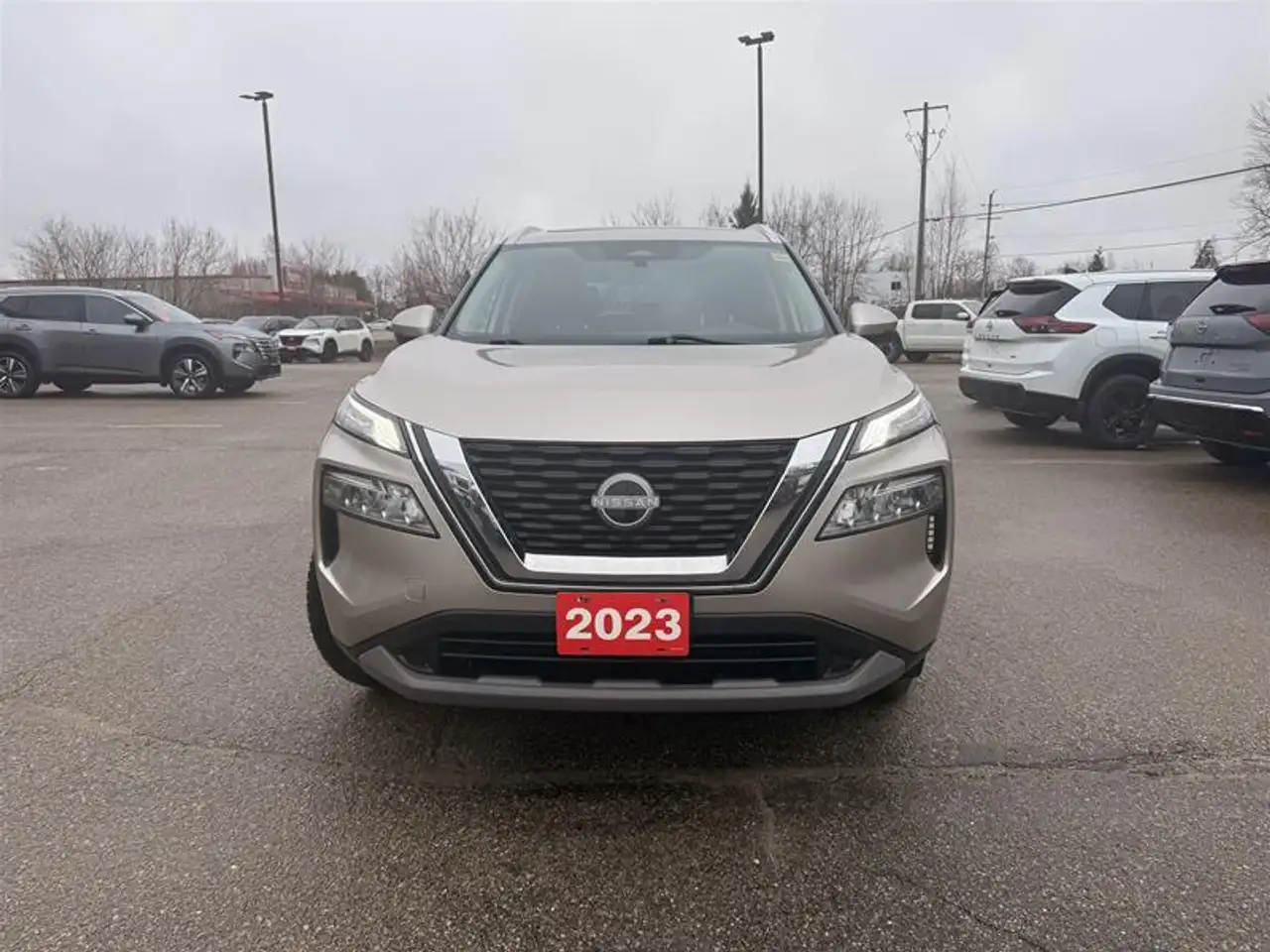 Nissan Rogue снимка Nissan Rogue