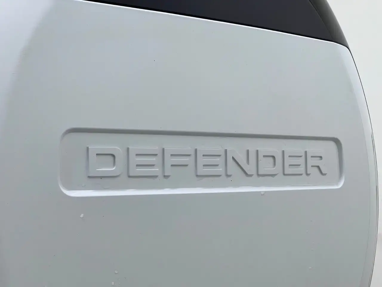 Land Rover Defender снимка Land Rover Defender