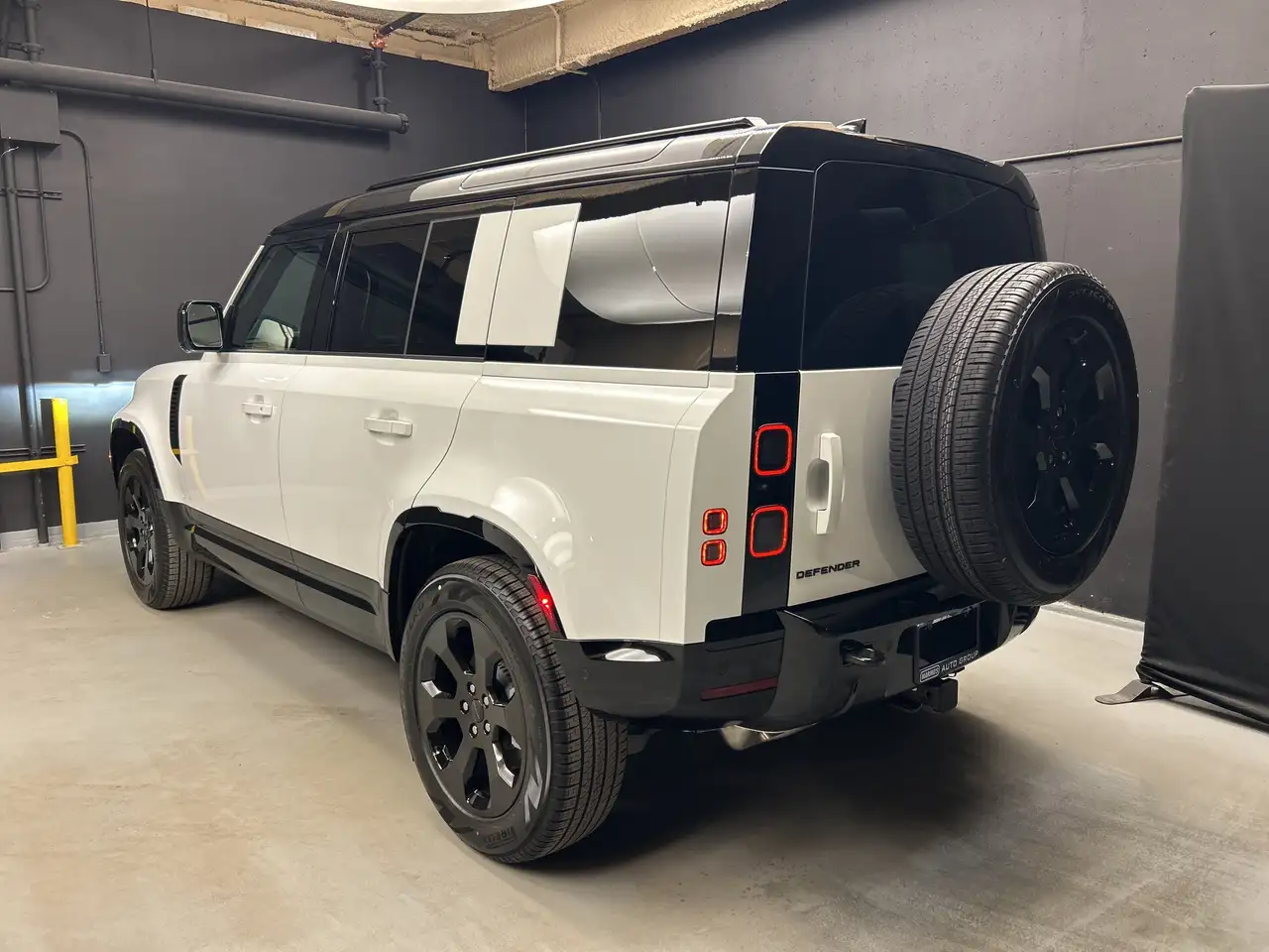 Land Rover Defender снимка Land Rover Defender