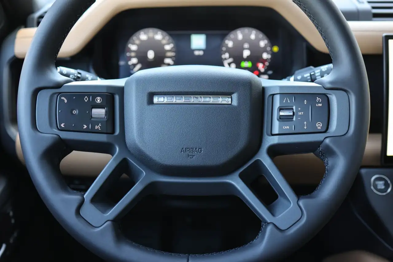 Land Rover Defender снимка Land Rover Defender
