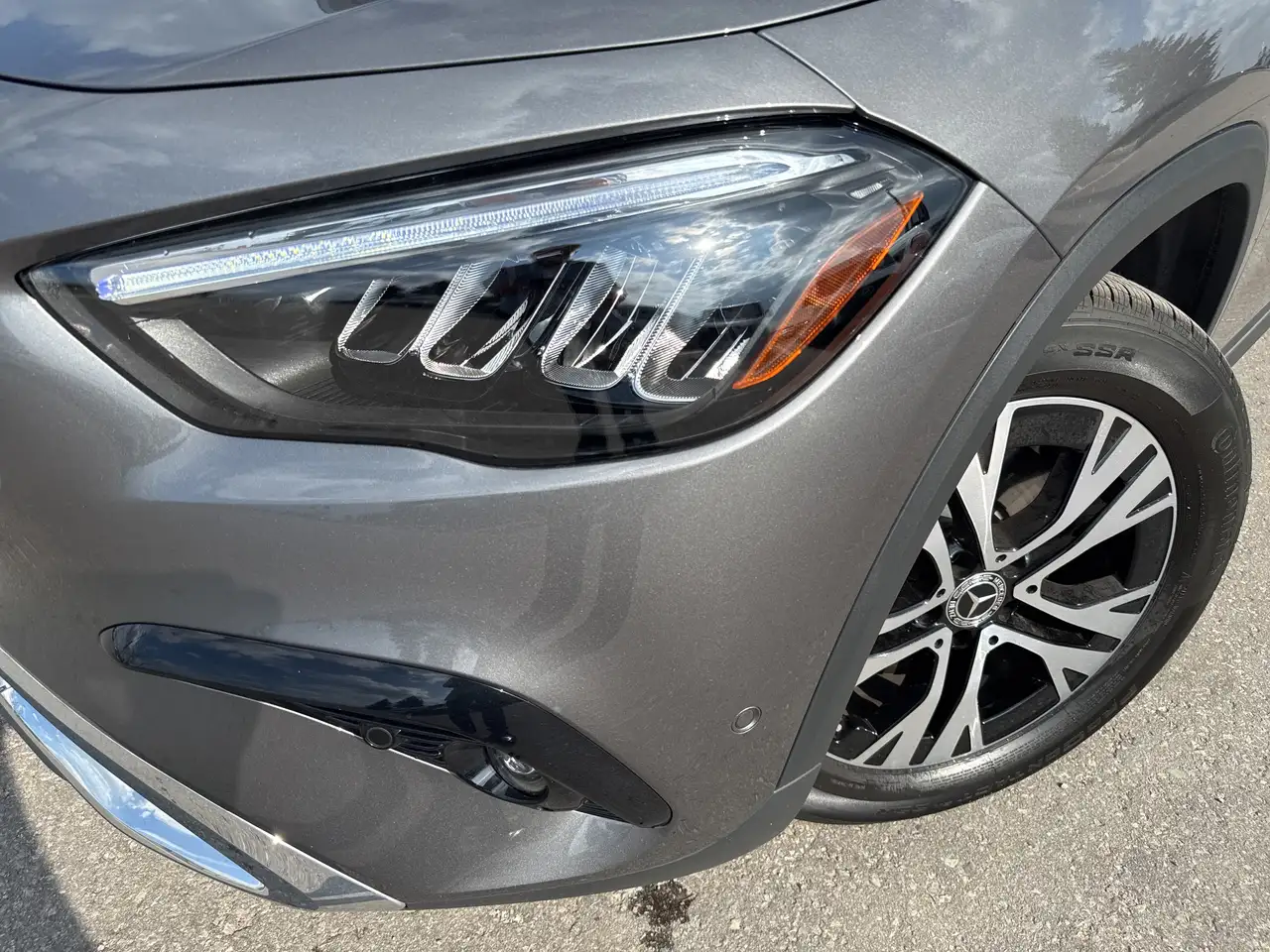 Mercedes-Benz GLA снимка Mercedes-Benz GLA