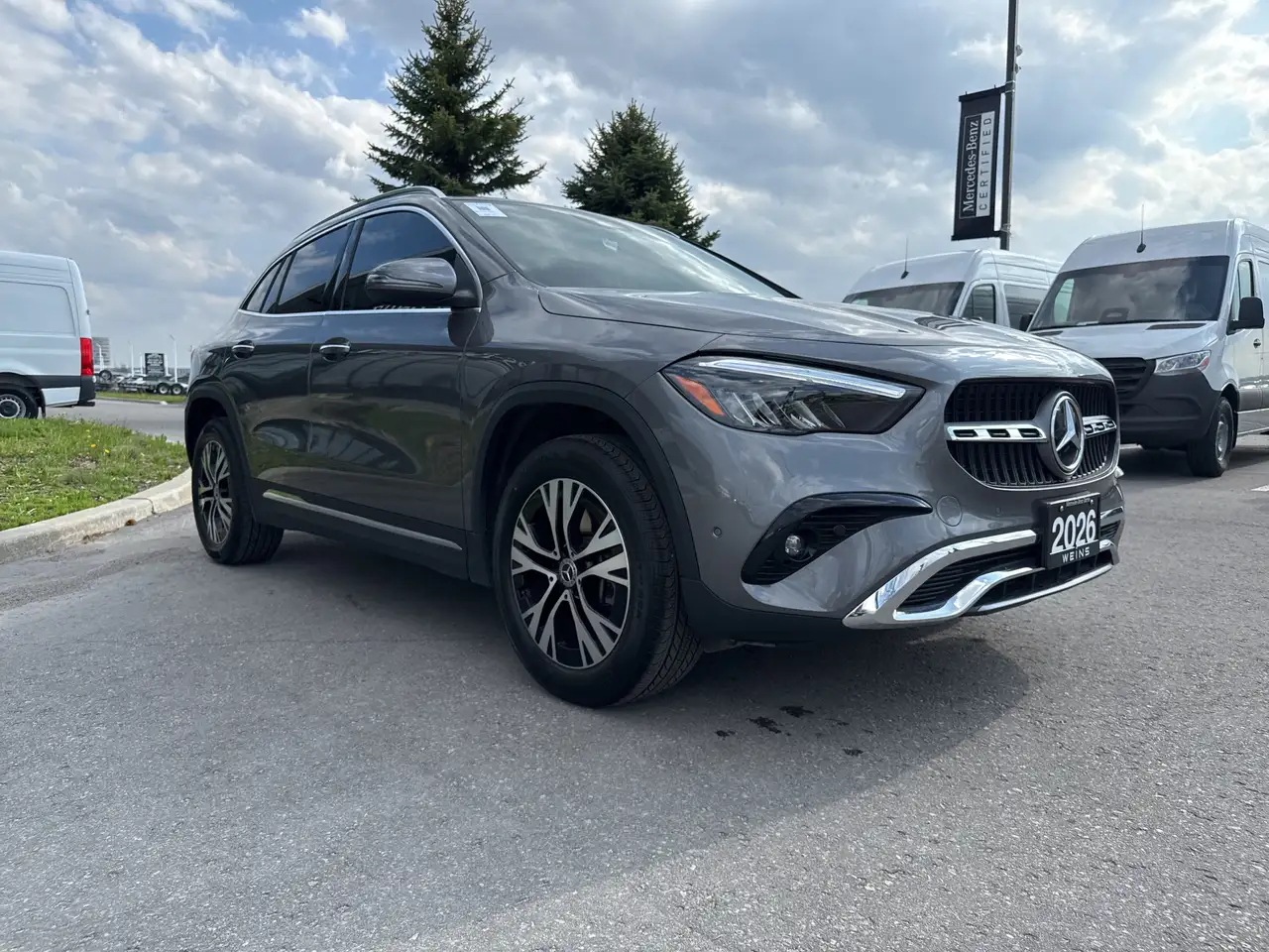 Mercedes-Benz GLA снимка Mercedes-Benz GLA