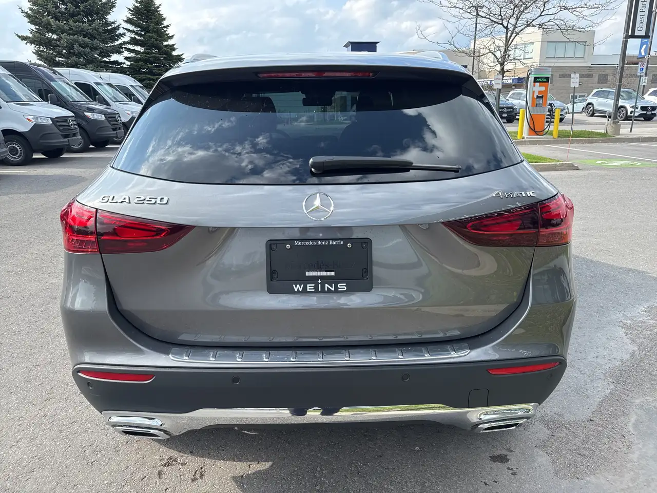 Mercedes-Benz GLA снимка Mercedes-Benz GLA