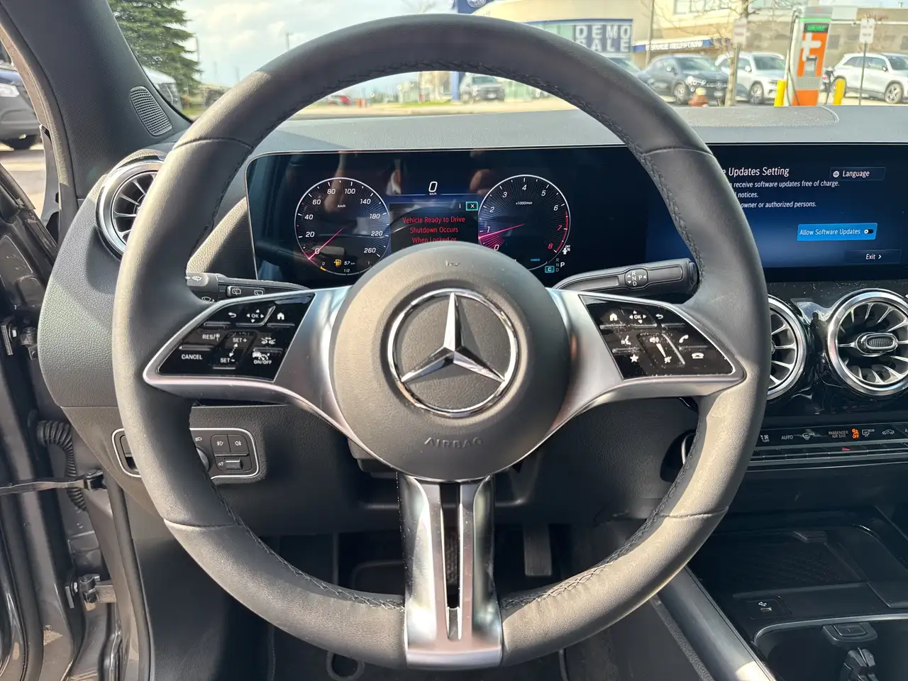 Mercedes-Benz GLA снимка Mercedes-Benz GLA