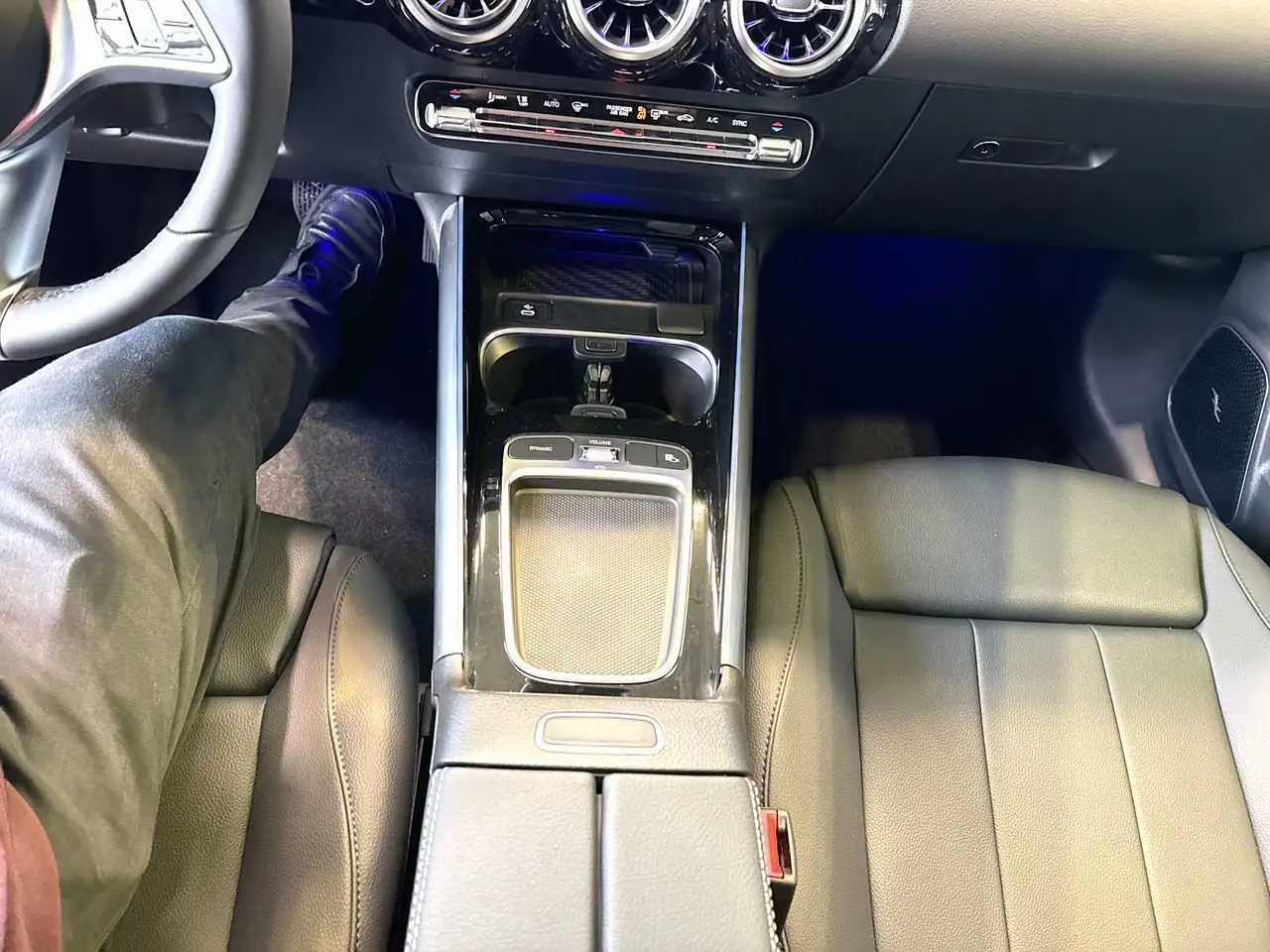 Mercedes-Benz GLA photo Mercedes-Benz GLA