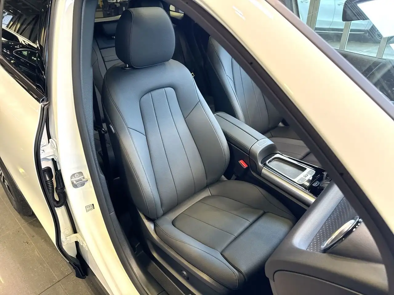 Mercedes-Benz GLA photo Mercedes-Benz GLA