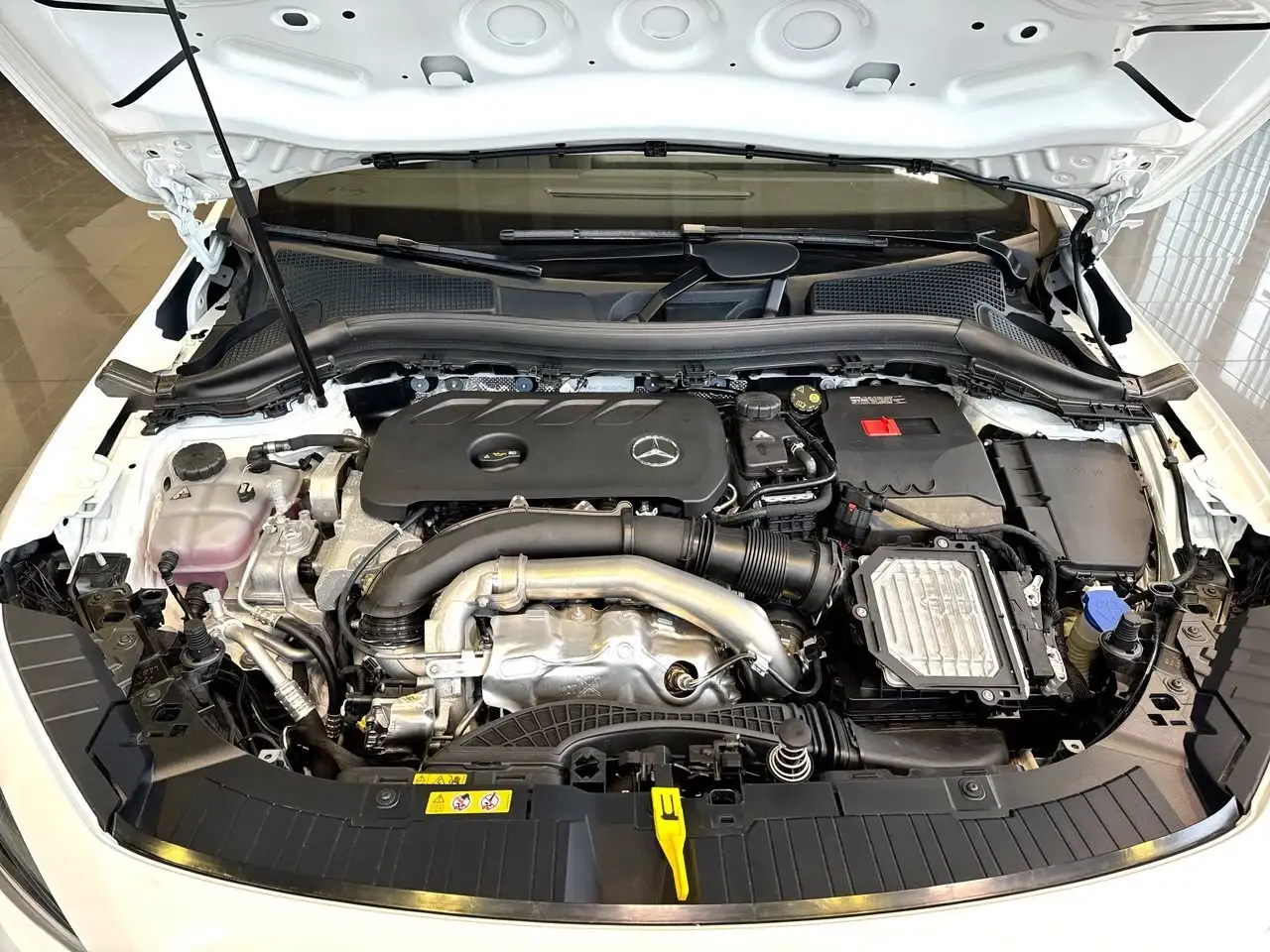 Mercedes-Benz GLA photo Mercedes-Benz GLA