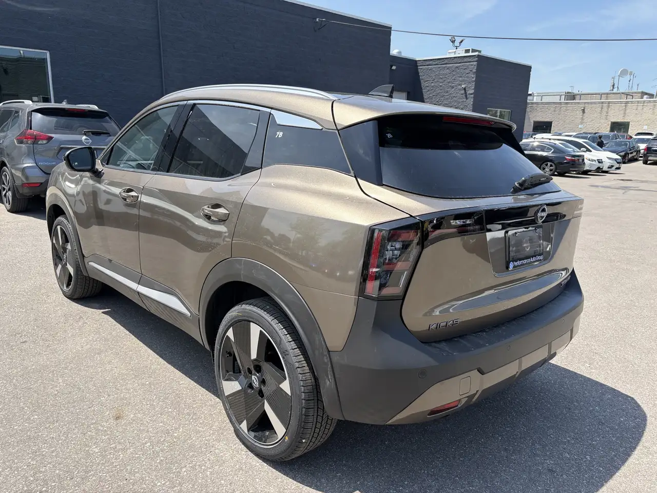Nissan Kicks photo Nissan Kicks