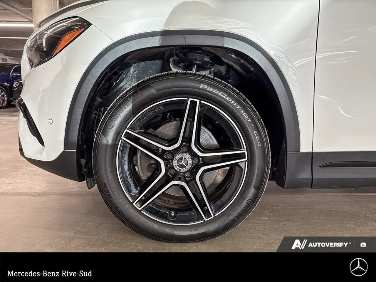 Mercedes-Benz GLA снимка Mercedes-Benz GLA