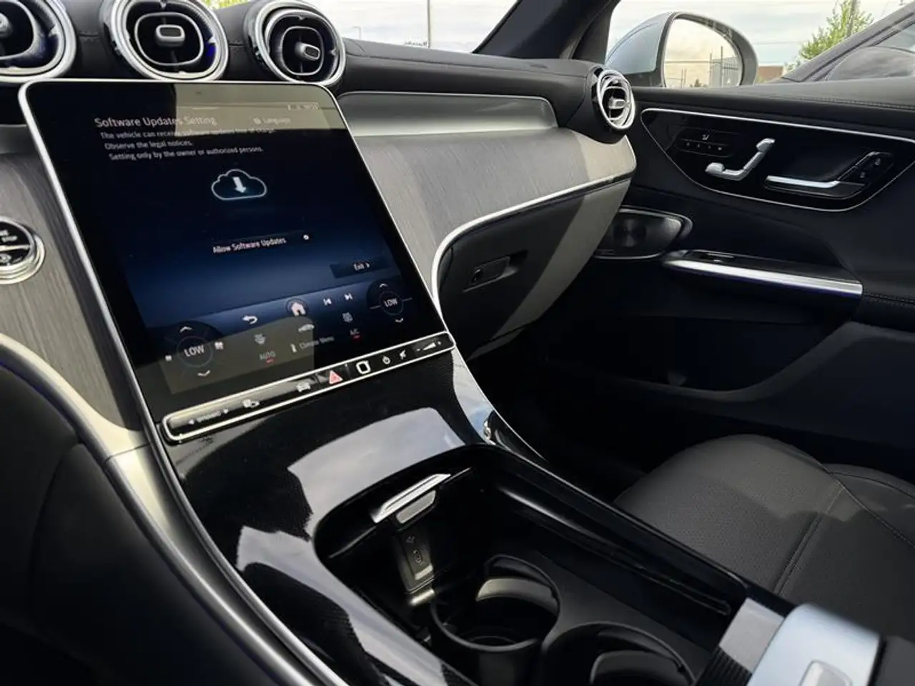 Mercedes-Benz GLC снимка Mercedes-Benz GLC