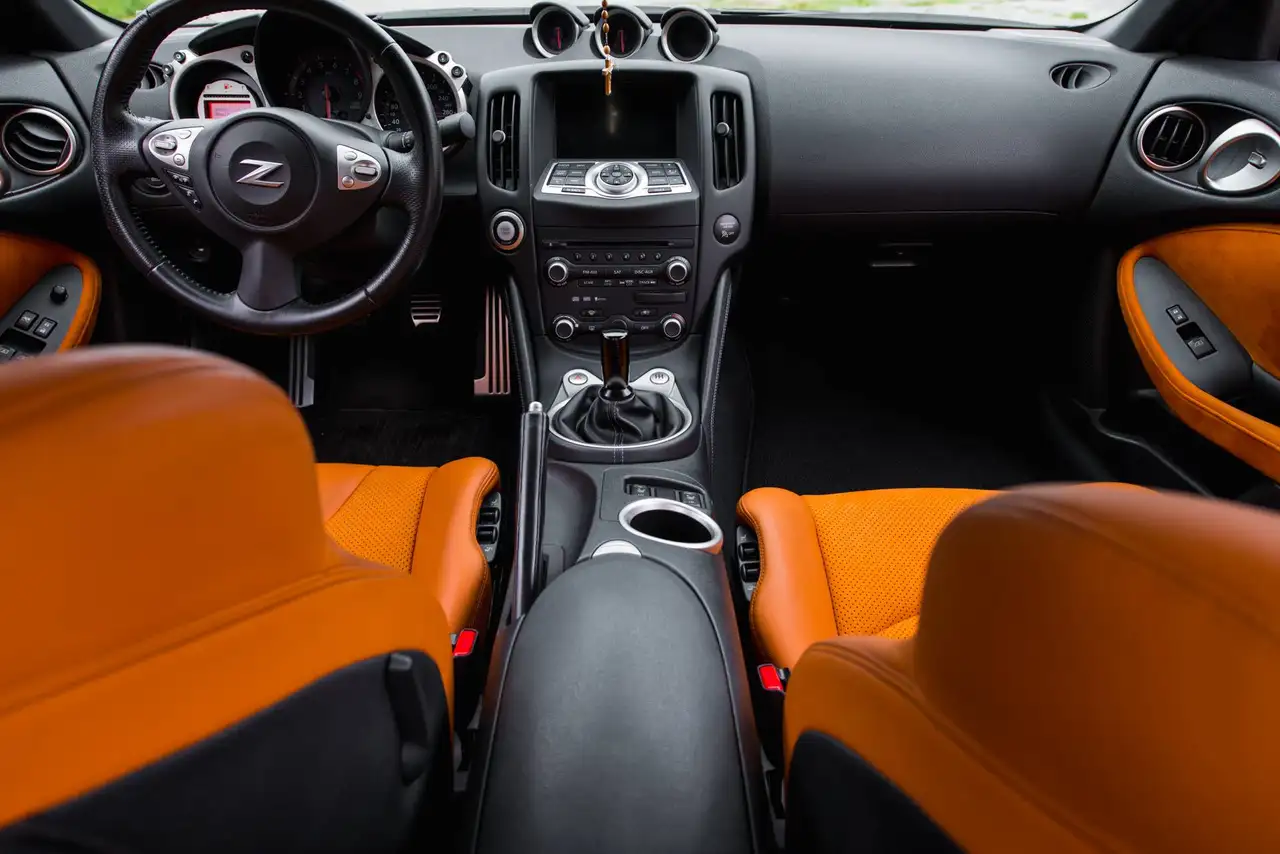 Nissan 370Z снимка Nissan 370Z