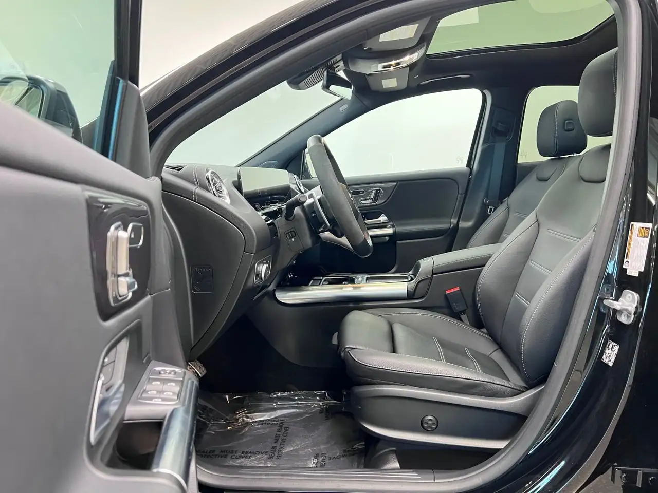 Mercedes-Benz GLA снимка Mercedes-Benz GLA
