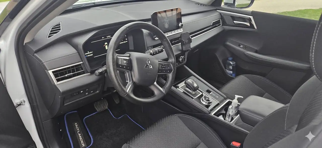 Mitsubishi Outlander снимка Mitsubishi Outlander