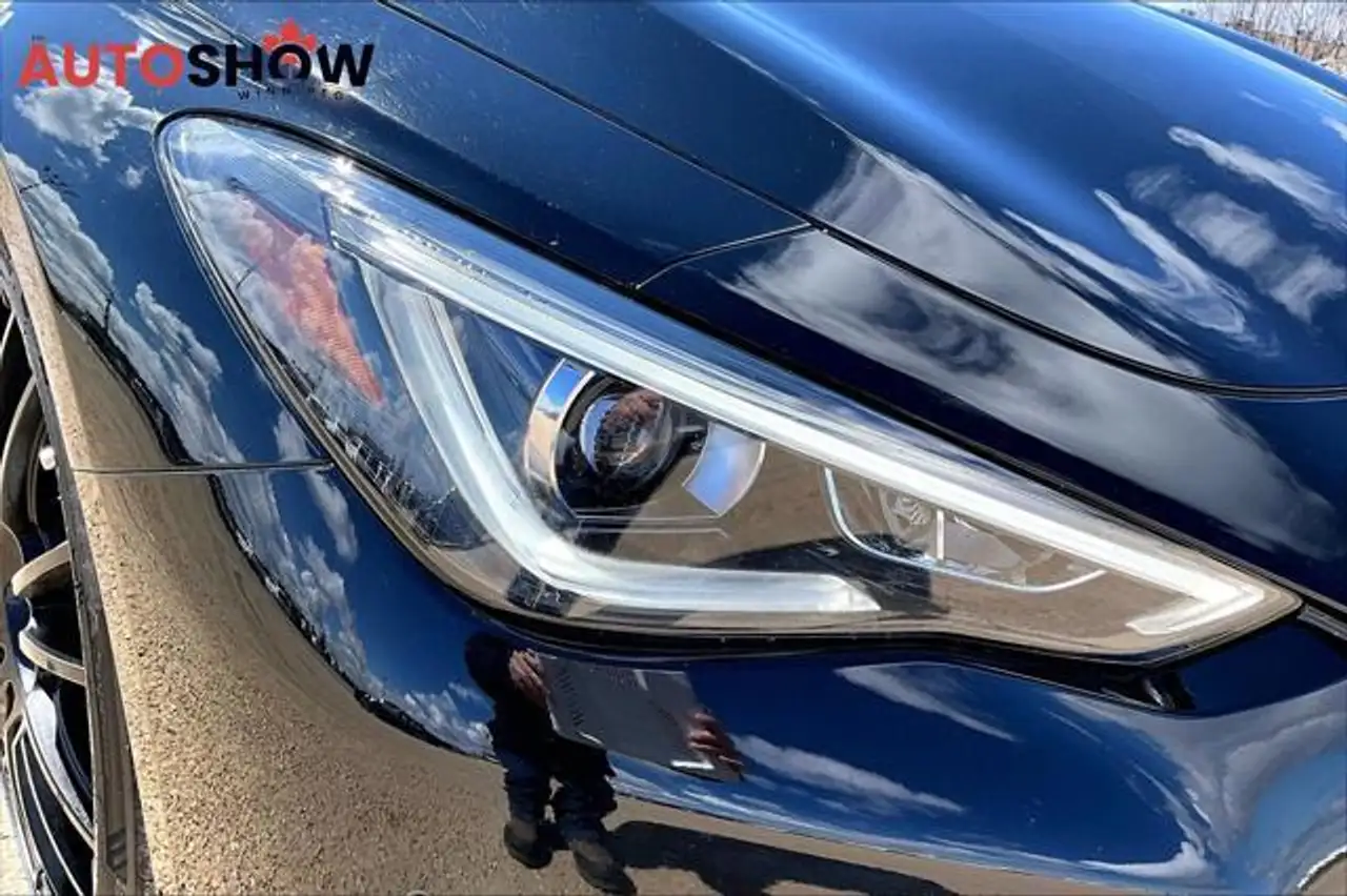 Infiniti Q60 снимка Infiniti Q60