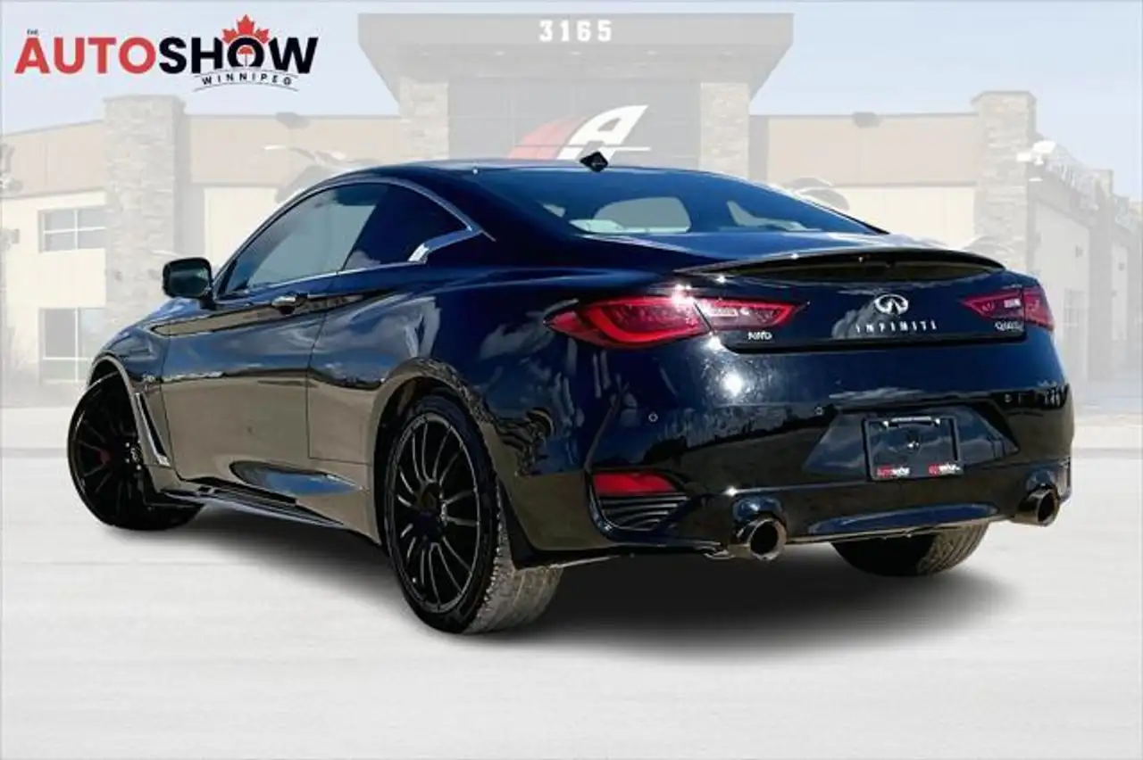 Infiniti Q60 снимка Infiniti Q60