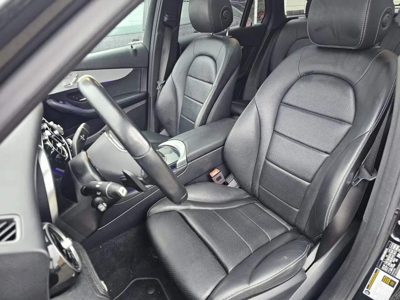 Mercedes-Benz GLC снимка Mercedes-Benz GLC